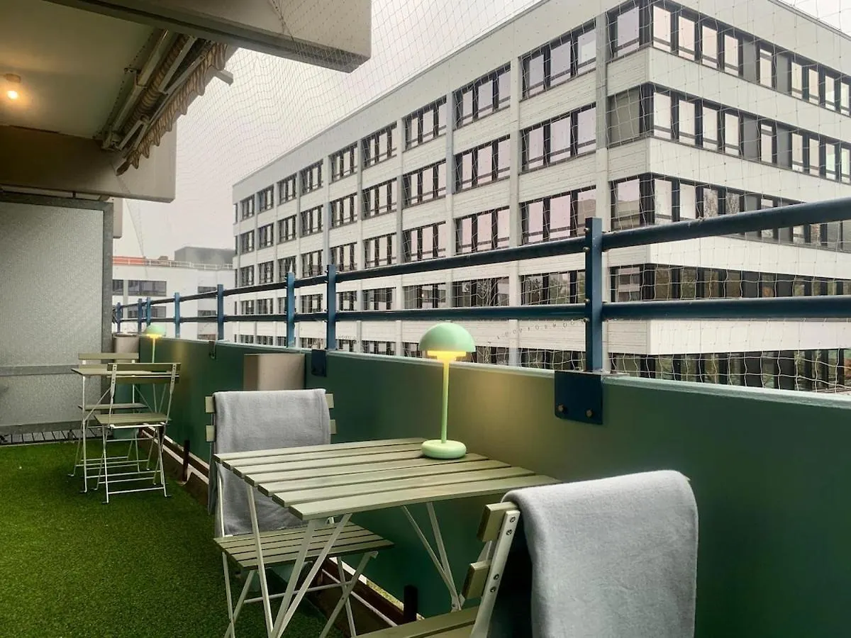 Apartment In Central Location With Free Parking Space Мюнхен